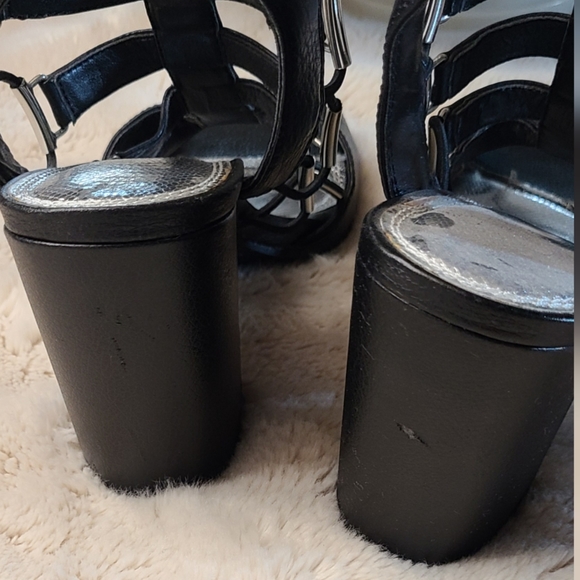 Booties - Picture 4 of 4